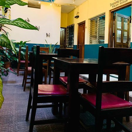 לאון Hostal Fachente מראה חיצוני תמונה